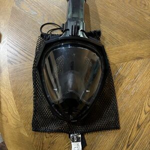 Full-Face Snorkel Mask in Black